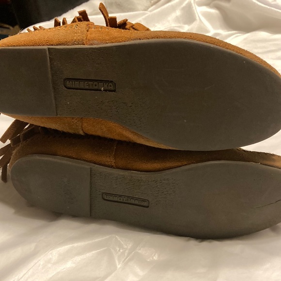 Minnetonka Fringe Moccasins Leather Suede Boots. size8 - Picture 8 of 10